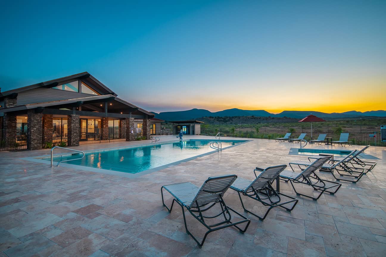 6 luxury verde pool